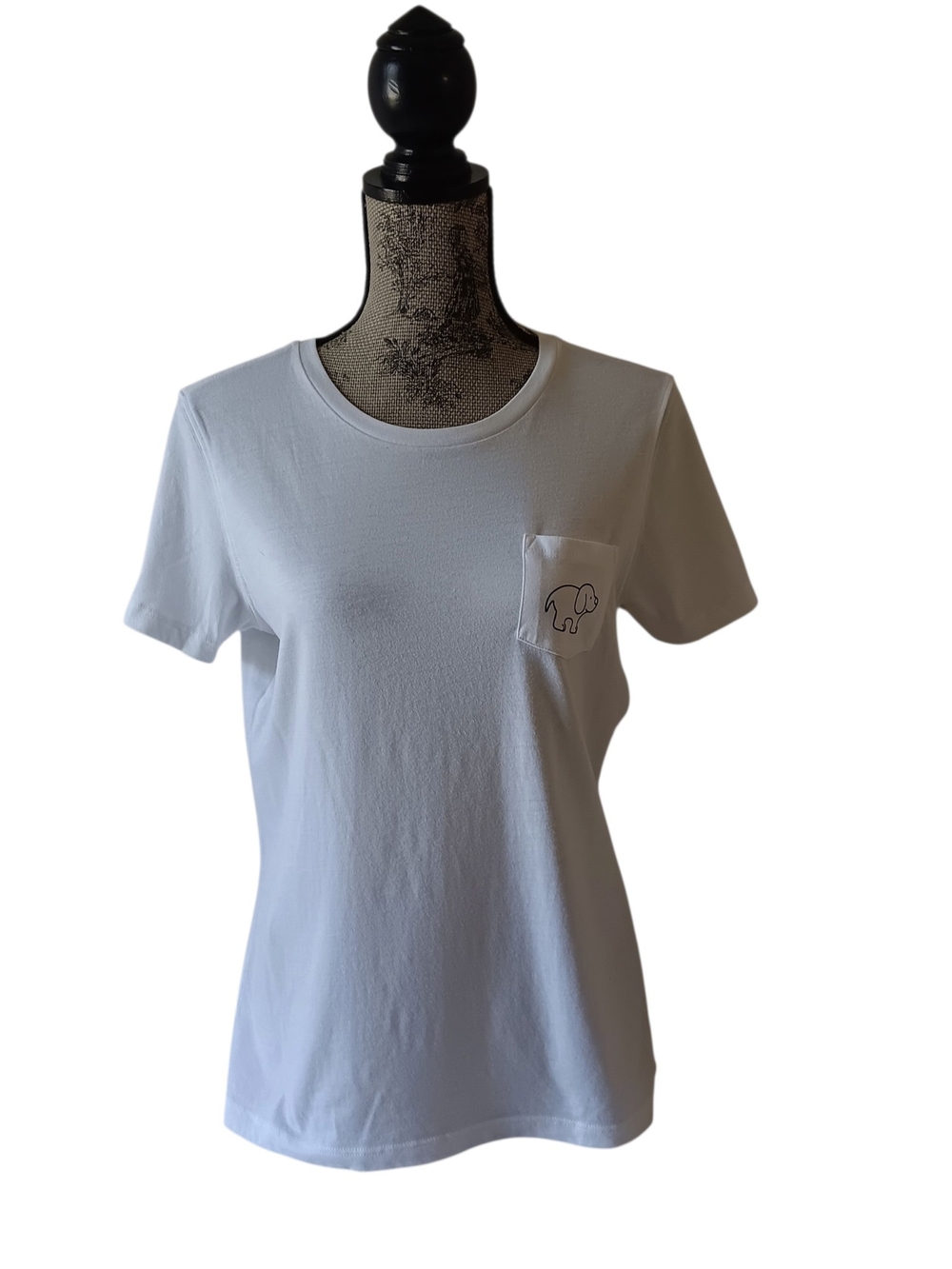 Ivory Ella pineapple puppy women's white short-sleeve graphic t-shirt size M